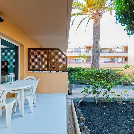 Beach Apartment *